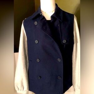 NWOT. TOMMY HILFIGER JACKET. NWOT